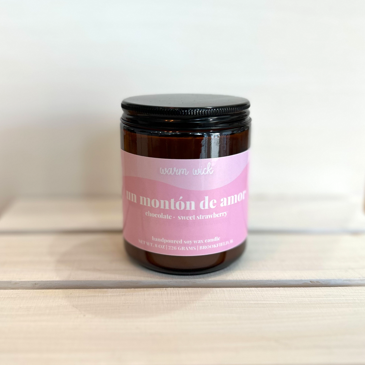 Un Montón de Amor Natural Soy Wax Candle